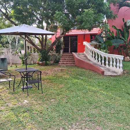 Villa Lirios Valladolid  Zewnętrze zdjęcie