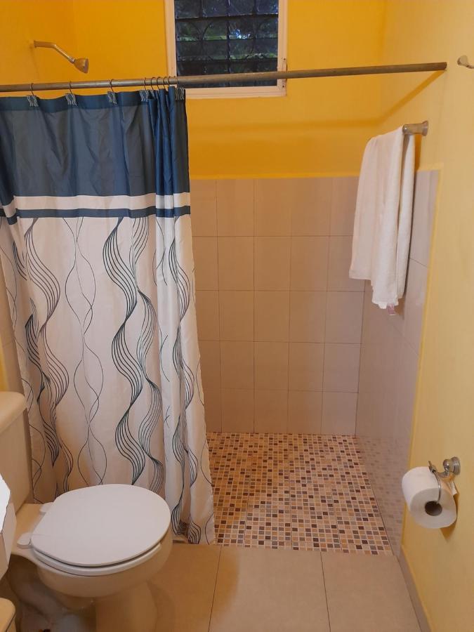Villa Lirios Valladolid  Zewnętrze zdjęcie