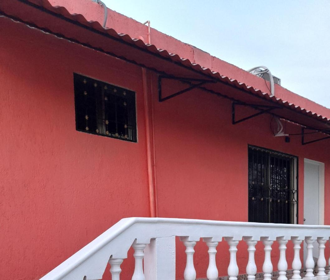 Villa Lirios Valladolid  Zewnętrze zdjęcie